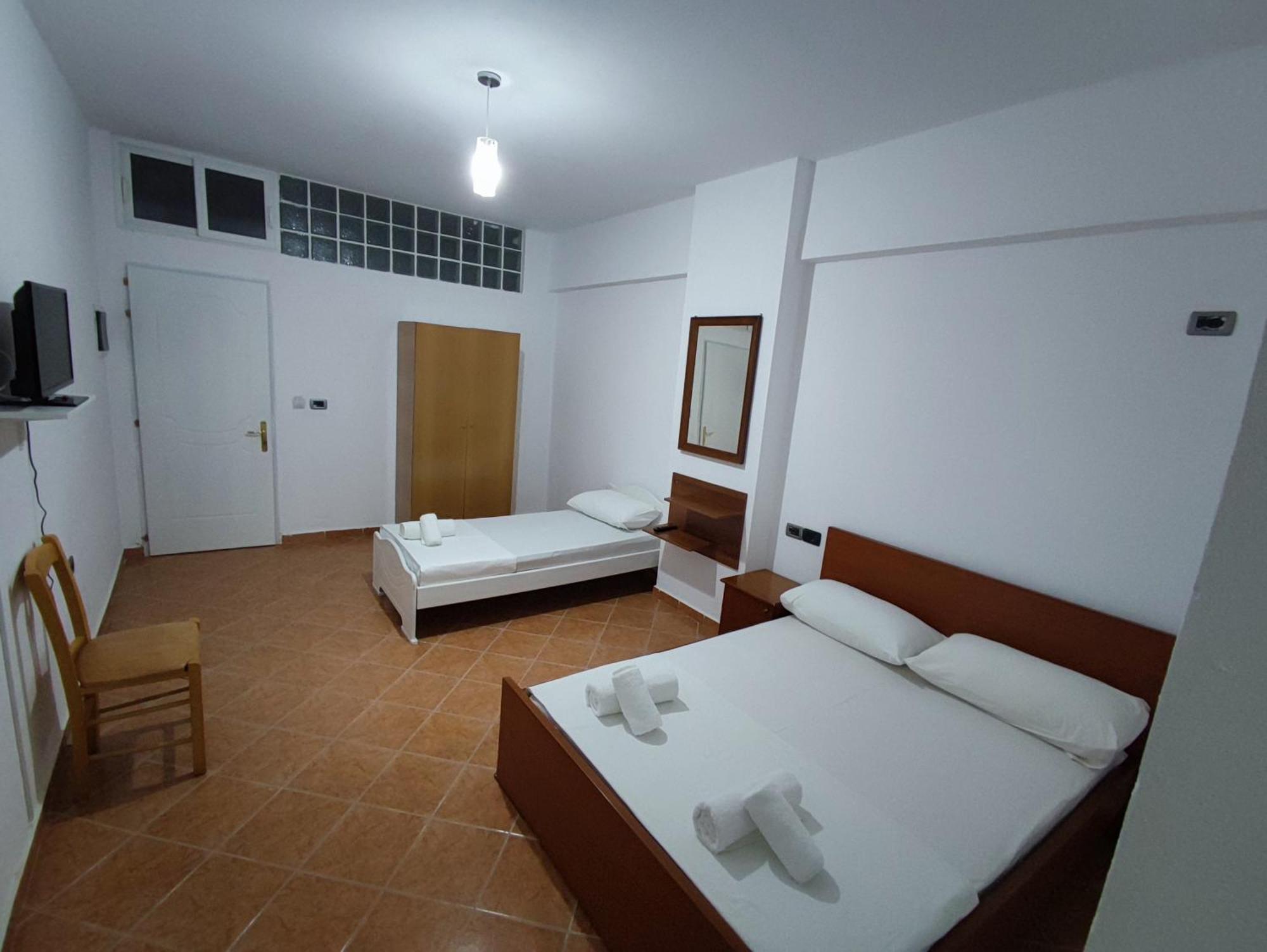 El Rio Apartments Sarandë Habitación foto