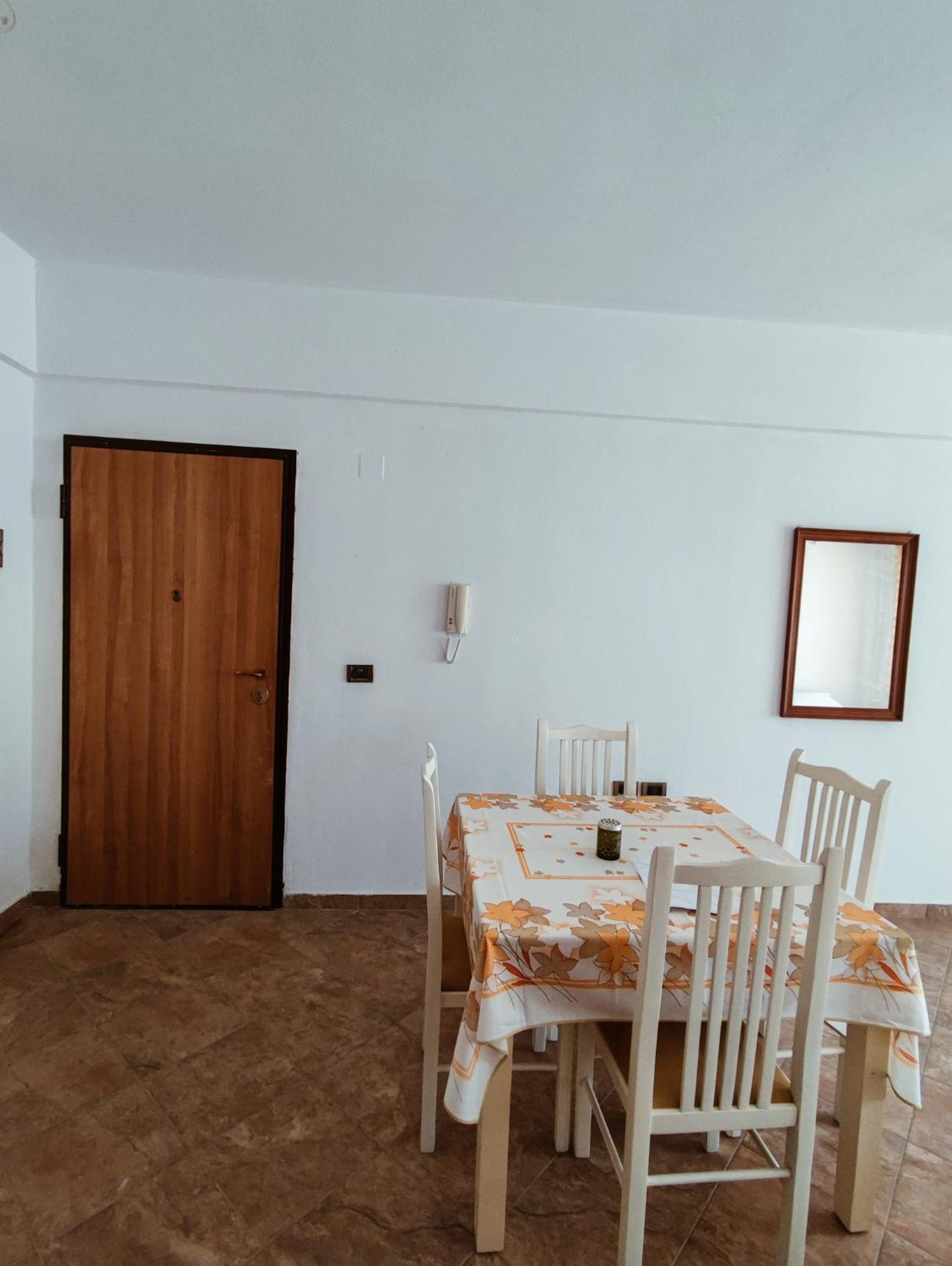 El Rio Apartments Sarandë Habitación foto